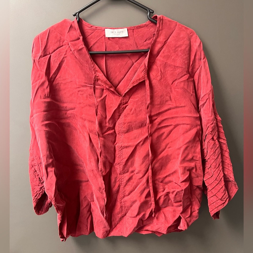 Lola and Sophie top